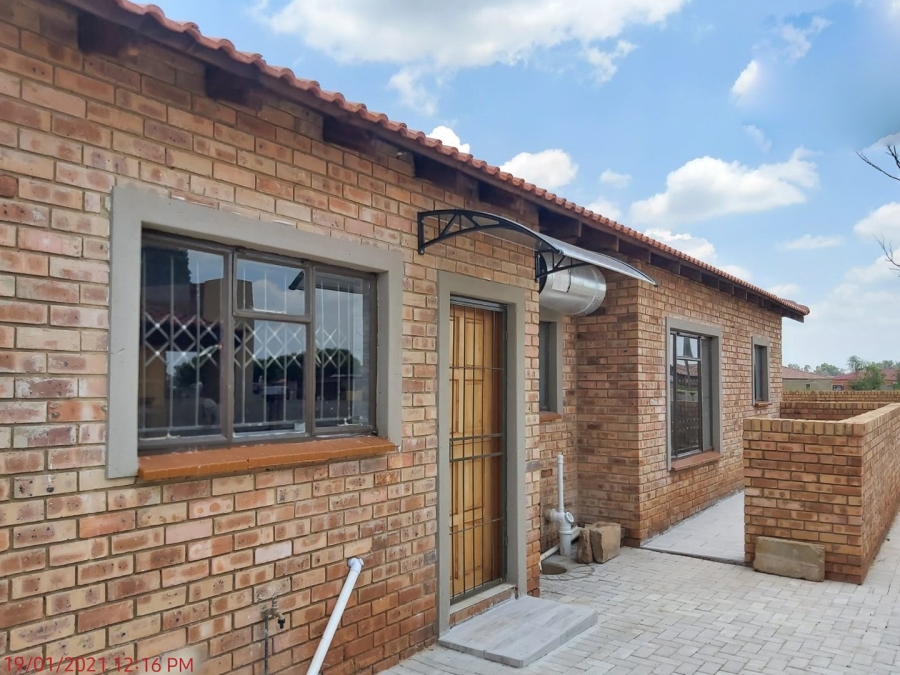 2 Bedroom Property for Sale in Ellaton North West